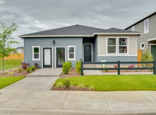 459 Greencrest St NE, Salem, OR 97301