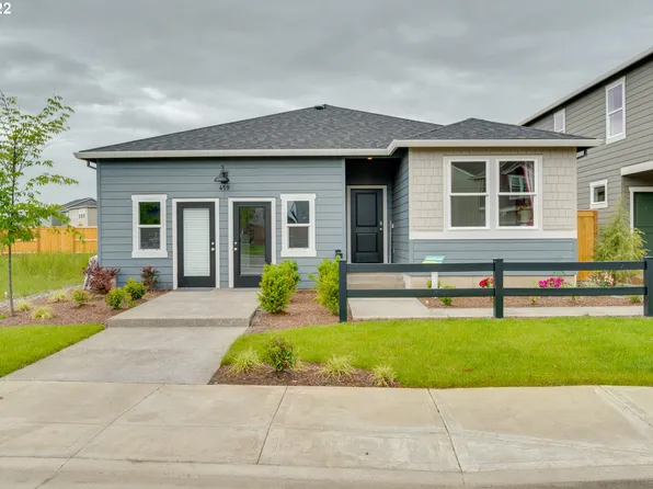 459 Greencrest St NE, Salem, OR 97301