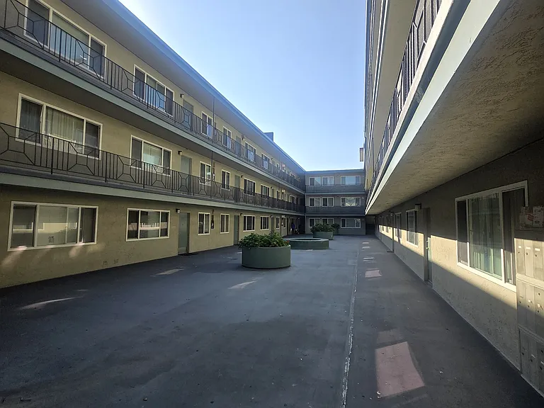 255 MacArthur Boulevard — Photo 13