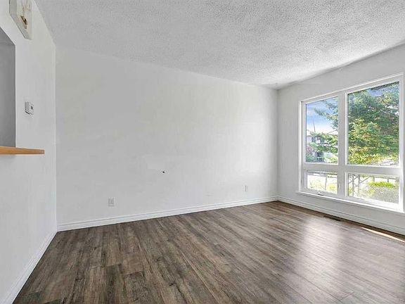 2nd image of 84 A Cedarwood Hl SW