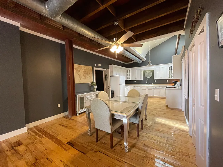 103 Court Sq #4 — Photo 6