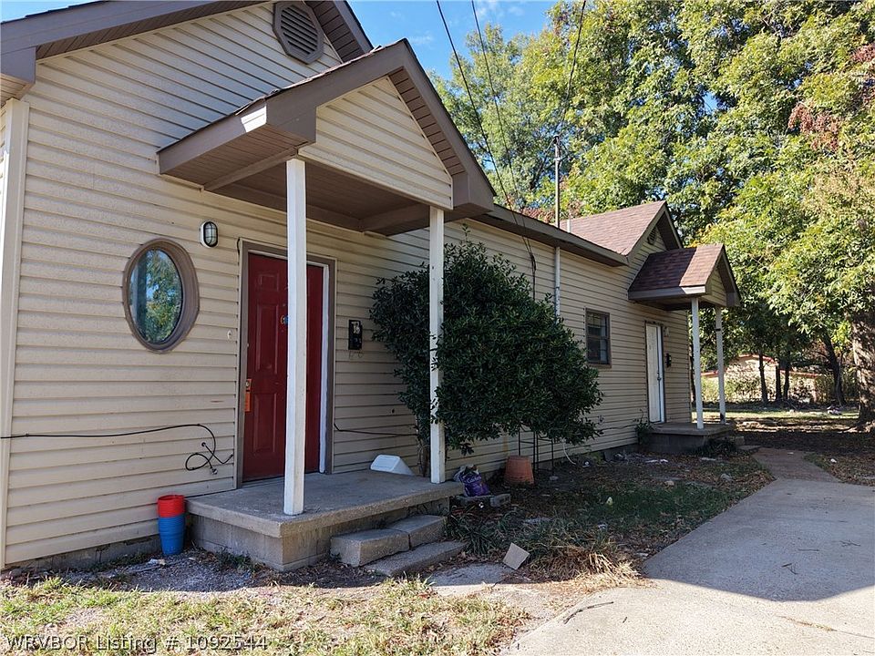 1st image of 2411 High St