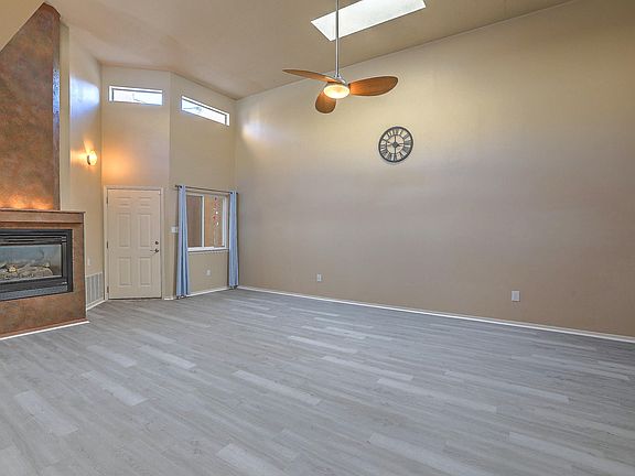 4th image of 4611 Gretta Ct NE