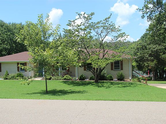 2nd image of 437 Lakeland Dr