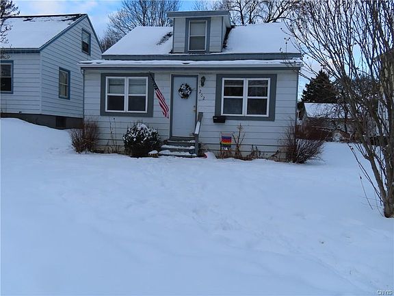 2nd image of 202 Garden City Dr