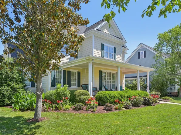 1104 Dominion Hill Dr, Cary, NC 27519