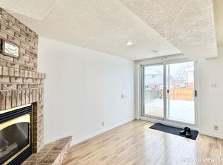 233 Benesfort Cres #2, Kitchener, ON N2N3B5