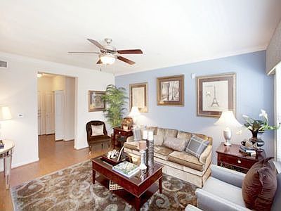 5th image of 404 Oxford St #352