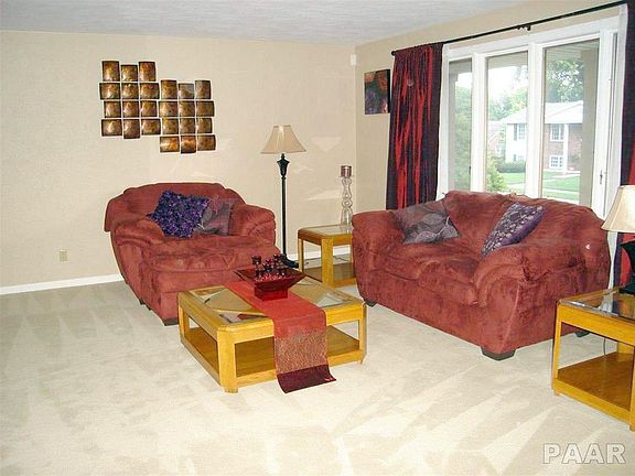 2nd image of 1007 W Centennial Dr