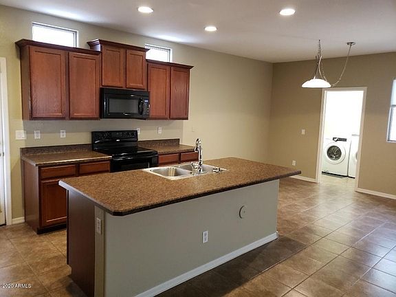 4th image of 7124 N 73rd Dr