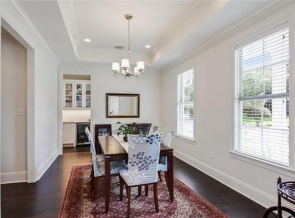 4th image of 5423 Bancroft Dr