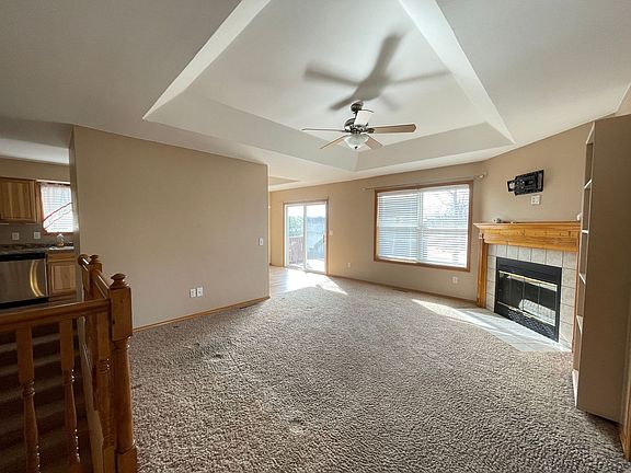 3rd image of 3253 S Palisades Dr