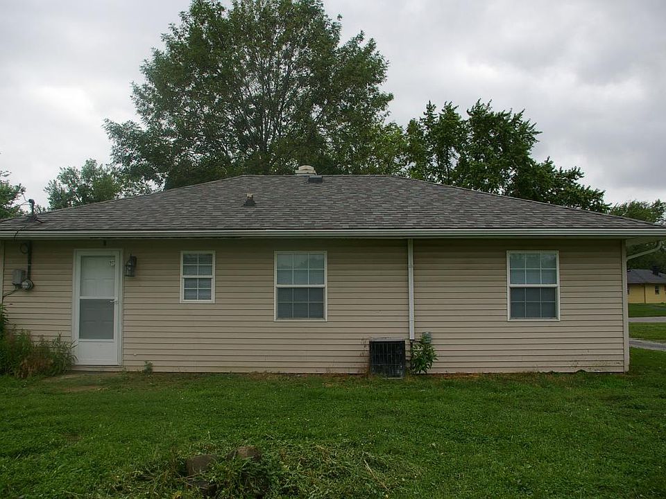 2nd image of 2843 Eagledale Dr