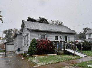 207 N Church St, Roanoke, IL