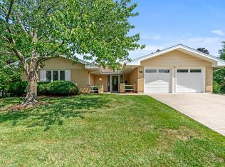 810 W Lakeside Plz, Hoffman Estates, IL 60169