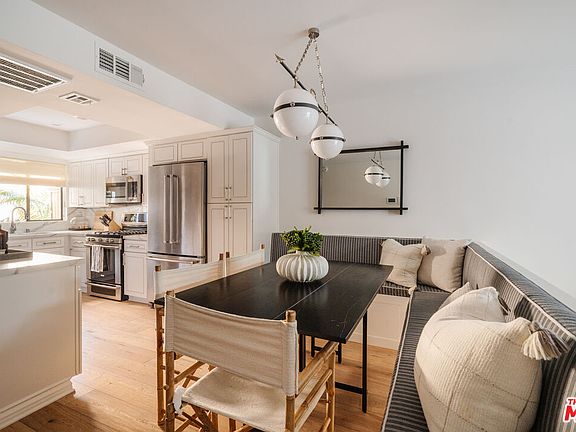 3rd image of 853 Larrabee St APT 6