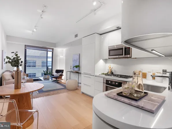 920 I St NW APT 1010, Washington, DC 20001