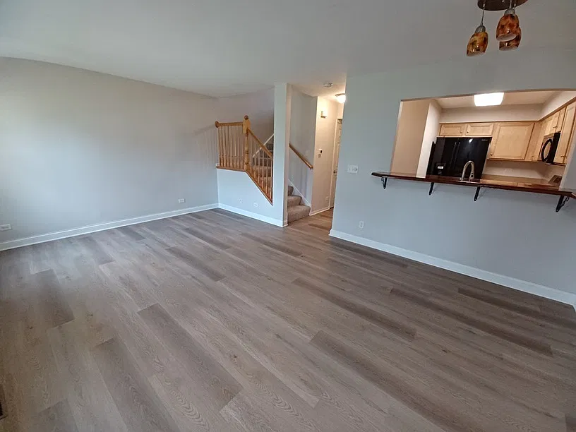 2 bed, 2.5 bath, 1311 sqft, $2,100 — Photo 2