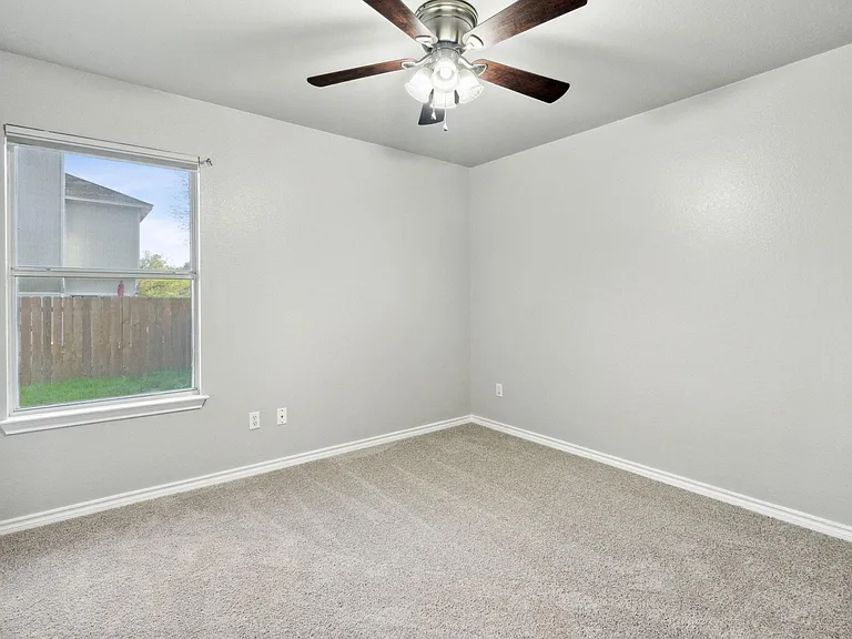 2907 Kestrel Dr — Photo 15