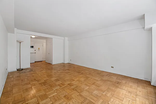 Rented by REAL New York | media 4