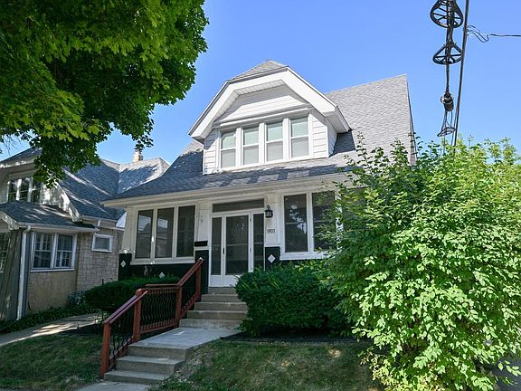 3rd image of 1633 N 59th STREET