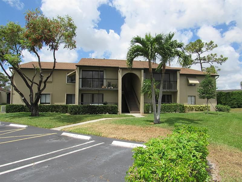 1st image of 523 Shady Pine Way APT C2