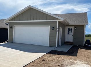 909 Diamond Ridge Blvd, Rapid City, SD 57703