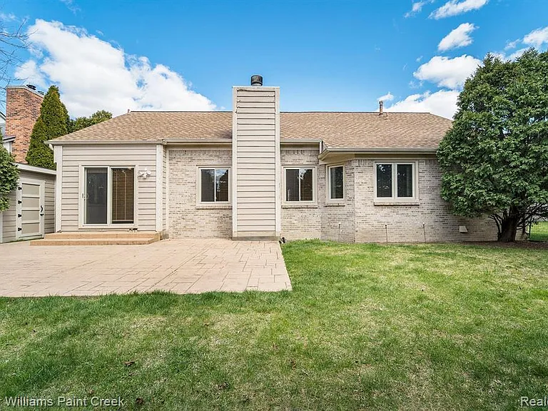 34335 Heartsworth Ln — Photo 3