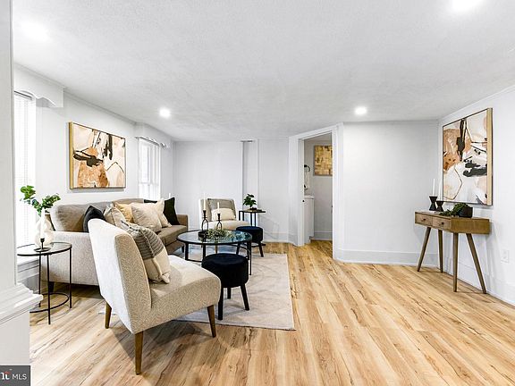 5th image of 3268 Main St