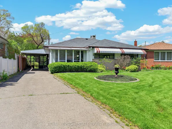 8 Wallbridge Ct, Toronto, ON M2R 1W1