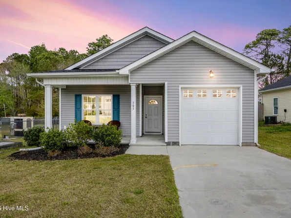 305 Cypress Avenue, Holly Ridge, NC 28445