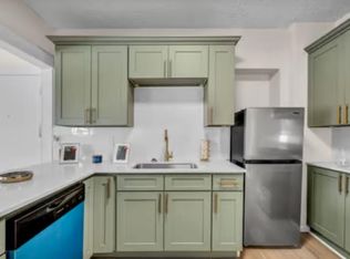 1369 W 112th St #302, Cleveland, OH 44102