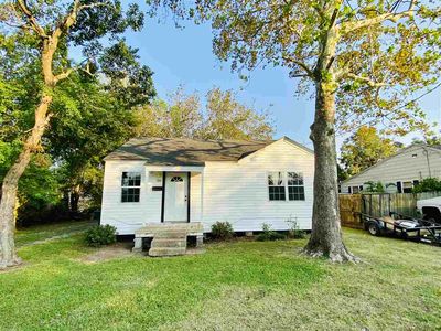 7220 Leonard St, Groves, TX, 77619