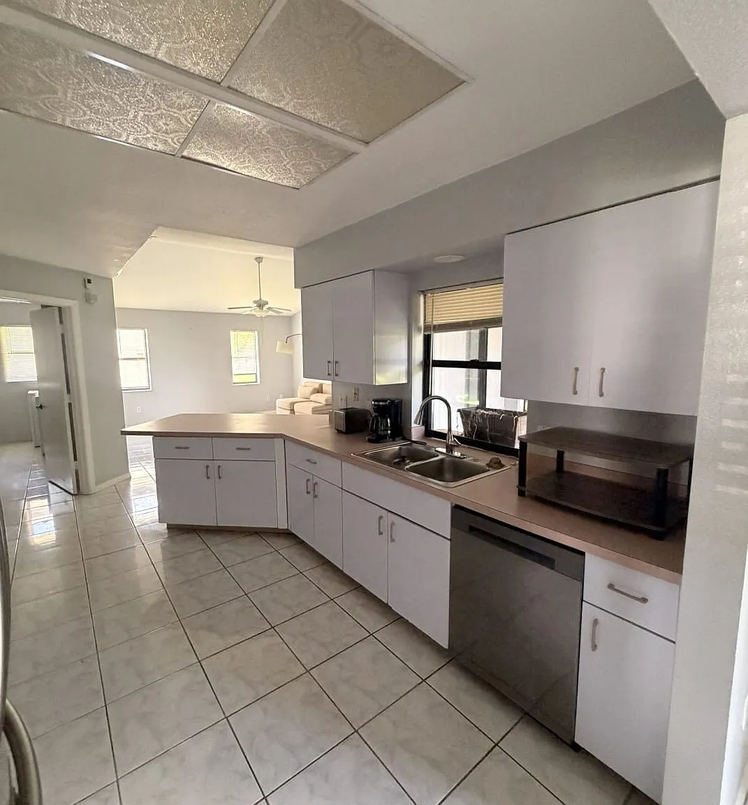 3 bed, 2000 sqft, $2,000 — Photo 4