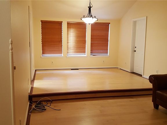 2nd image of 5181 Glory Ln NW