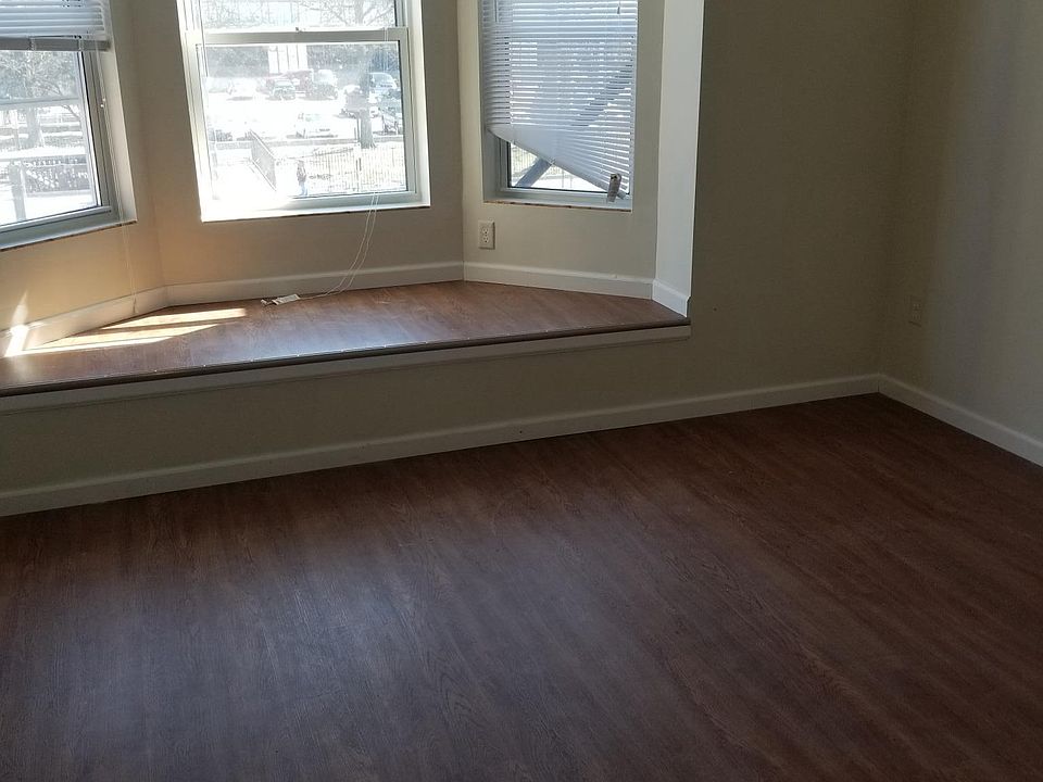 2nd image of 2102 S Broad St