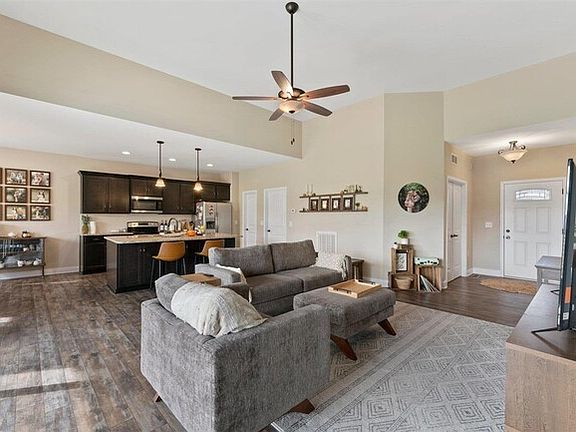 4th image of 7052 Stone Meade Ct