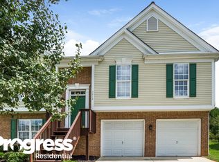 3012 Old Ironside Dr, Charlotte, NC 28213