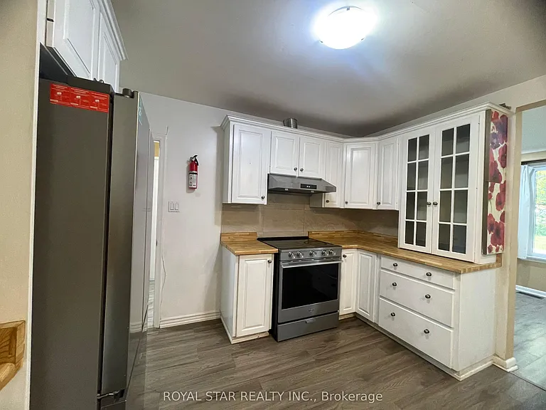 34 Neapolitan Dr #MAIN — Photo 8