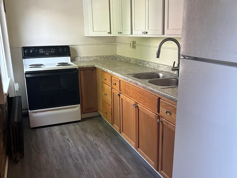 75 Main St #201 — Photo 4