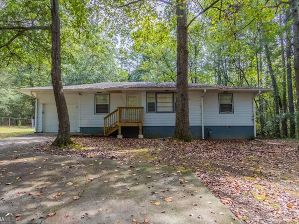 3960 Hillside Ln, Douglasville, GA 30135