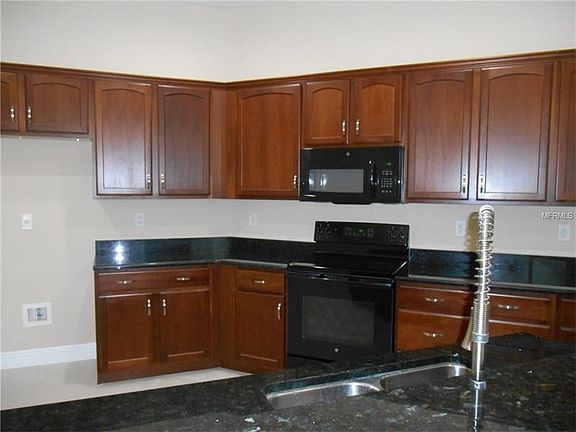 5th image of 15392 Aldama Cir