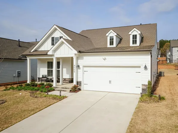 4005 Smith Mountain Dr, Fuquay Varina, NC 27526