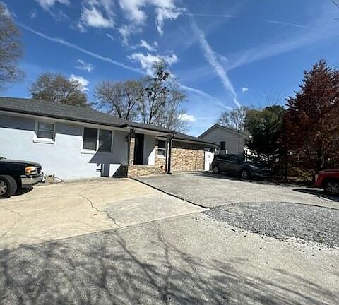 2nd image of 1410 N Druid Hills Rd NE