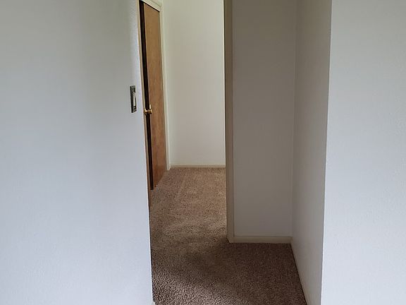 4th image of 361 Langer Ave S #32