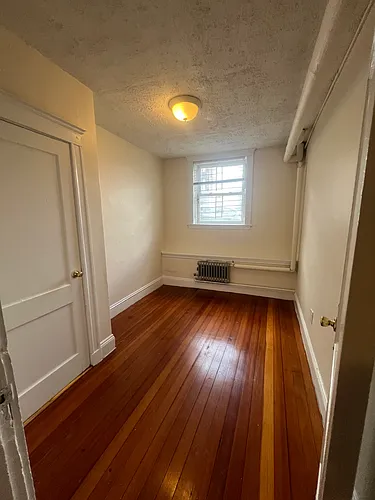 524 Cambridge St Photo 1