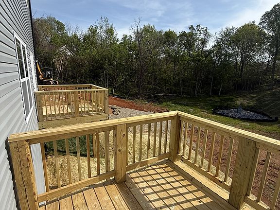 5th image of 409 Cook Dr Lot 521