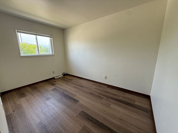 4th image of 823 S Wilson Ave #665