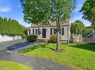7 Paon Cir, Wakefield, MA 01880
