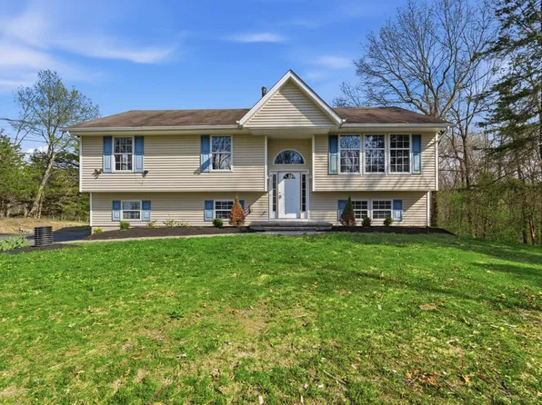 600 Twin Arch Rd, Rock Tavern, NY 12575